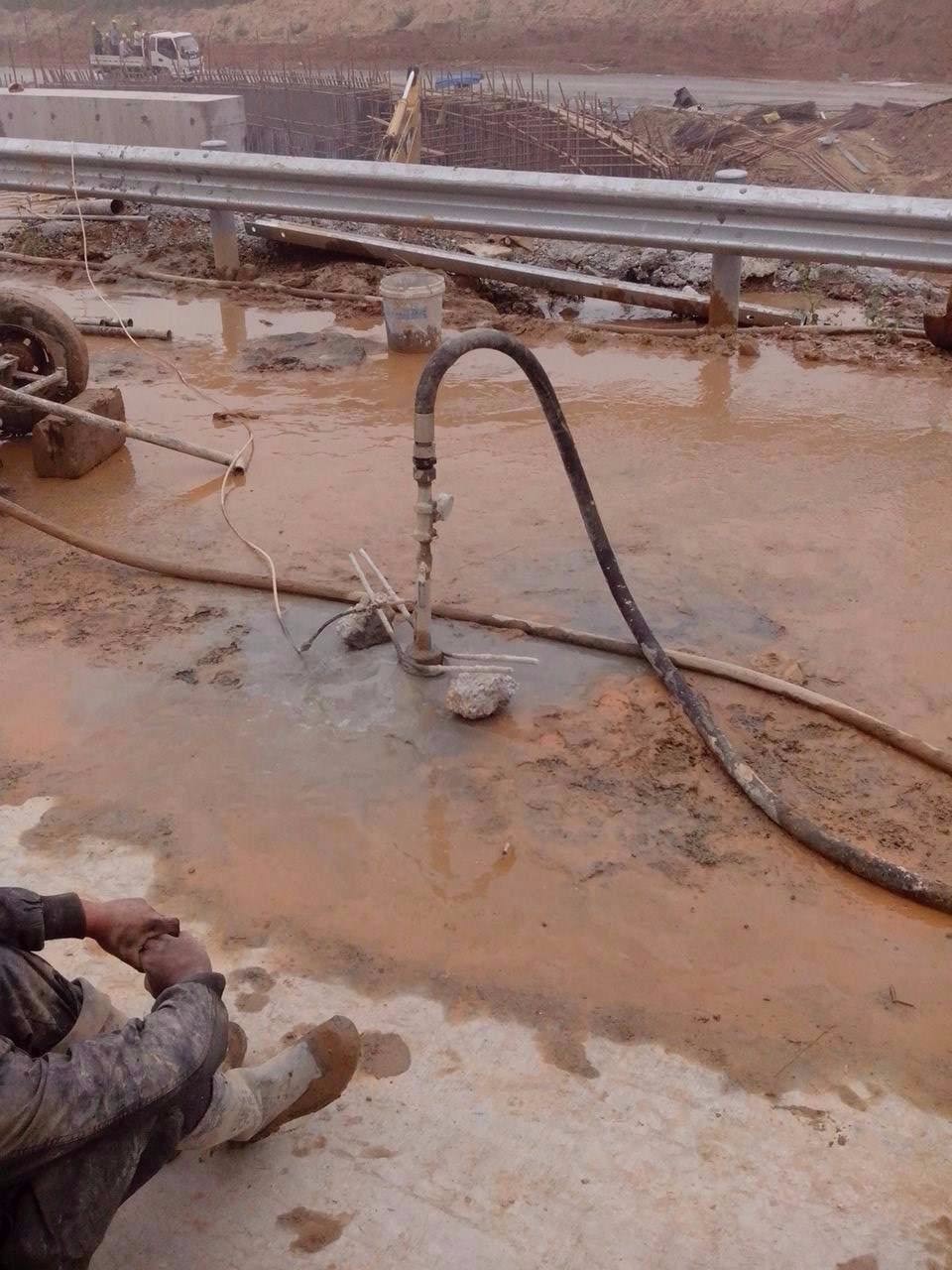 高石碑镇路基压密注浆